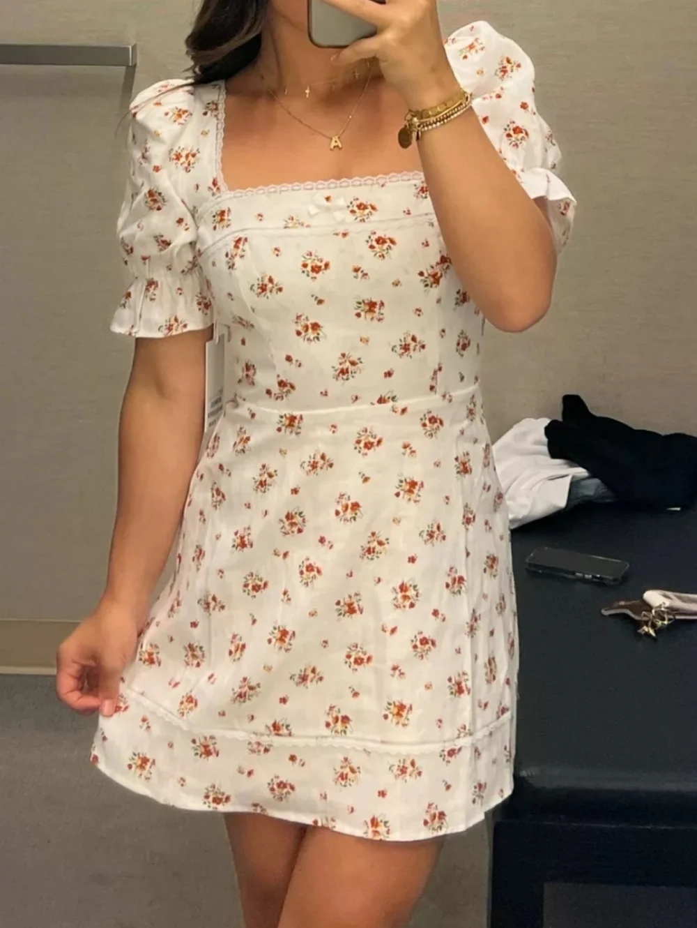 Reformation Evianna Linen Mini Dress In Lara Floral - Picture 4 of 16